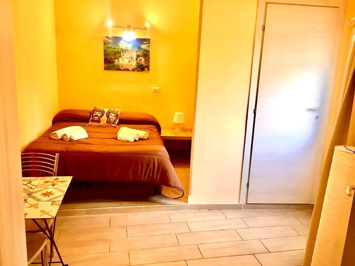 Al Centro Di Tutto Hotel Catania Guest house