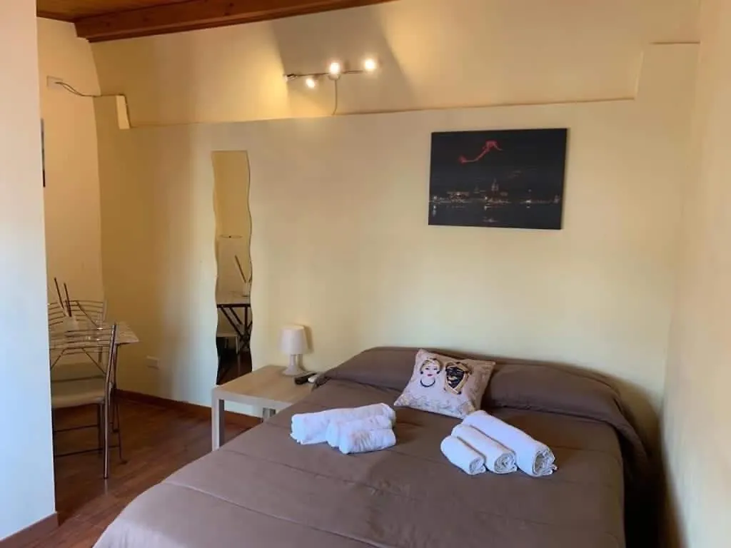Al Centro Di Tutto Hotel Catania Guest house